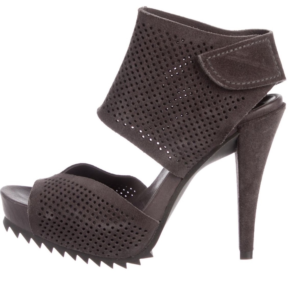 Pedro Garcia Natasha Suede Heels